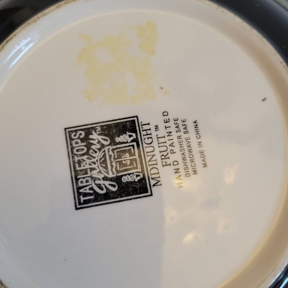 Hand-Painted Tabletops Gallery Midnight Fruit Dinner Plate 12" Black With Apple - Picture 3 of 6